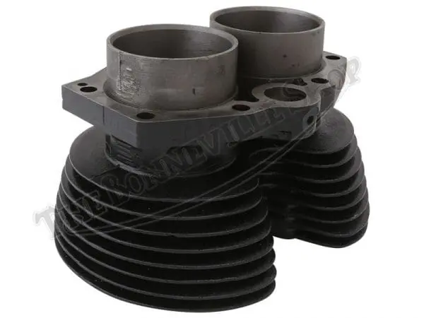 70 6304 07 Triumph 650 Bonneville Tiger T120 TR6 9 Stud Cylinder Barrel 1963 72