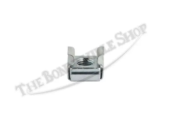 TRIUMPH TIGER TROPHY BONNEVILLE SIDEPANEL CAPTIVE NUT